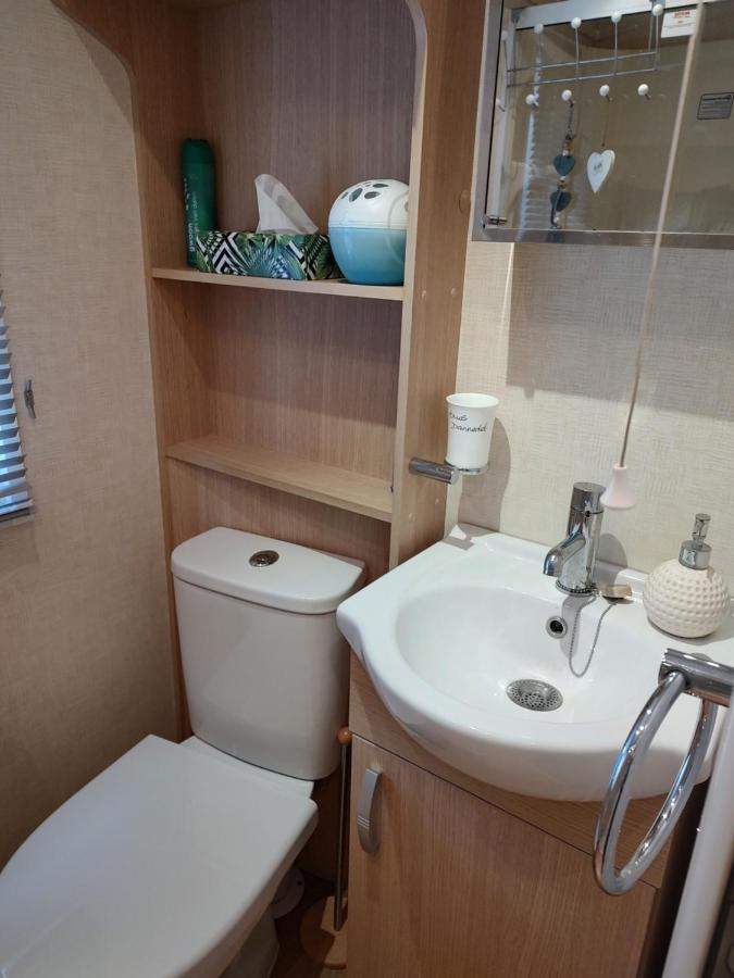 Chalet Met Veranda Aan Bosrand Vledder Zewnętrze zdjęcie