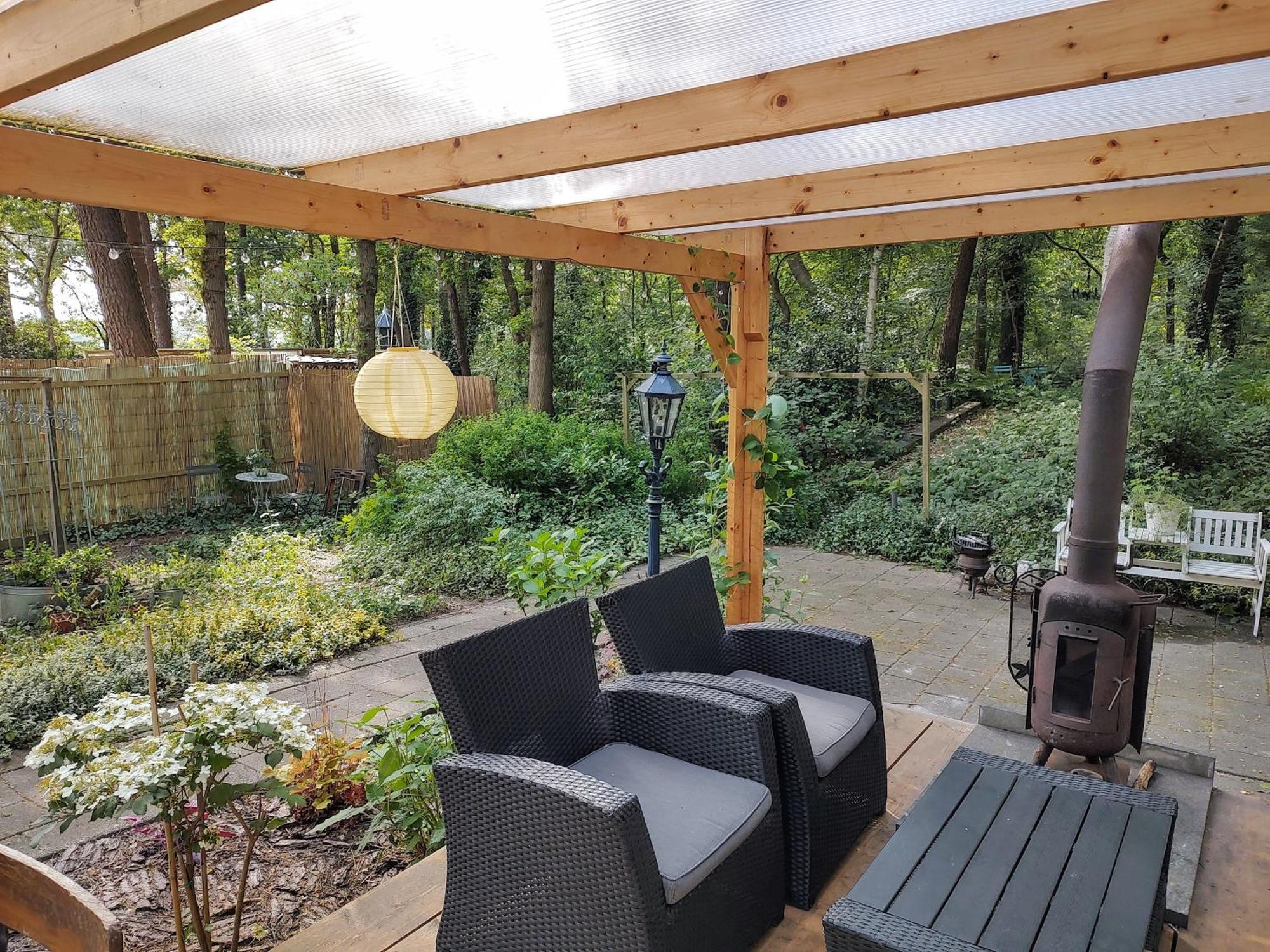 Chalet Met Veranda Aan Bosrand Vledder Zewnętrze zdjęcie