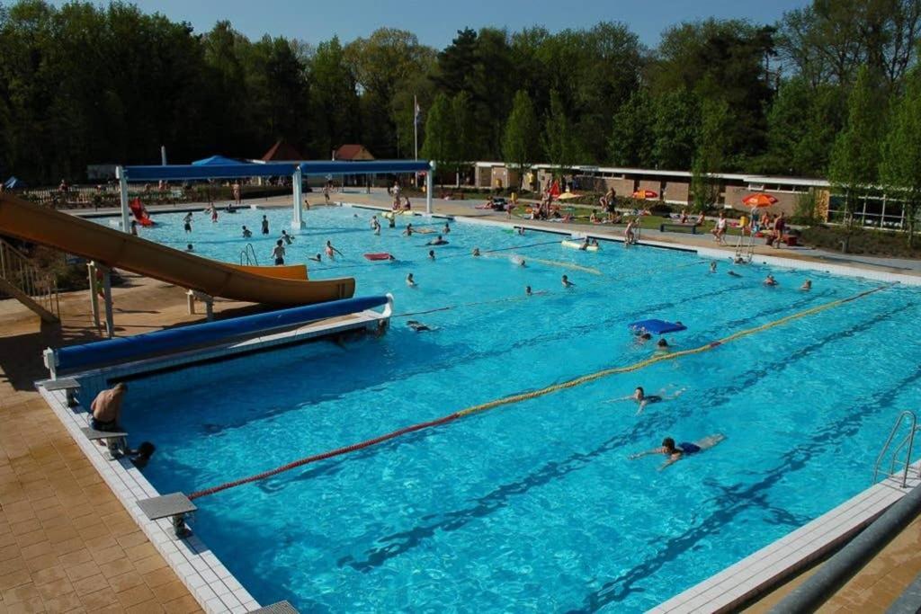 Chalet Met Veranda Aan Bosrand Vledder Zewnętrze zdjęcie